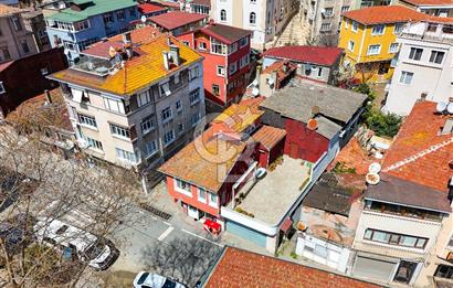 Sarıyer'de Full Deniz Manzaralı 2 Adet Satılık Yol Yalısı
