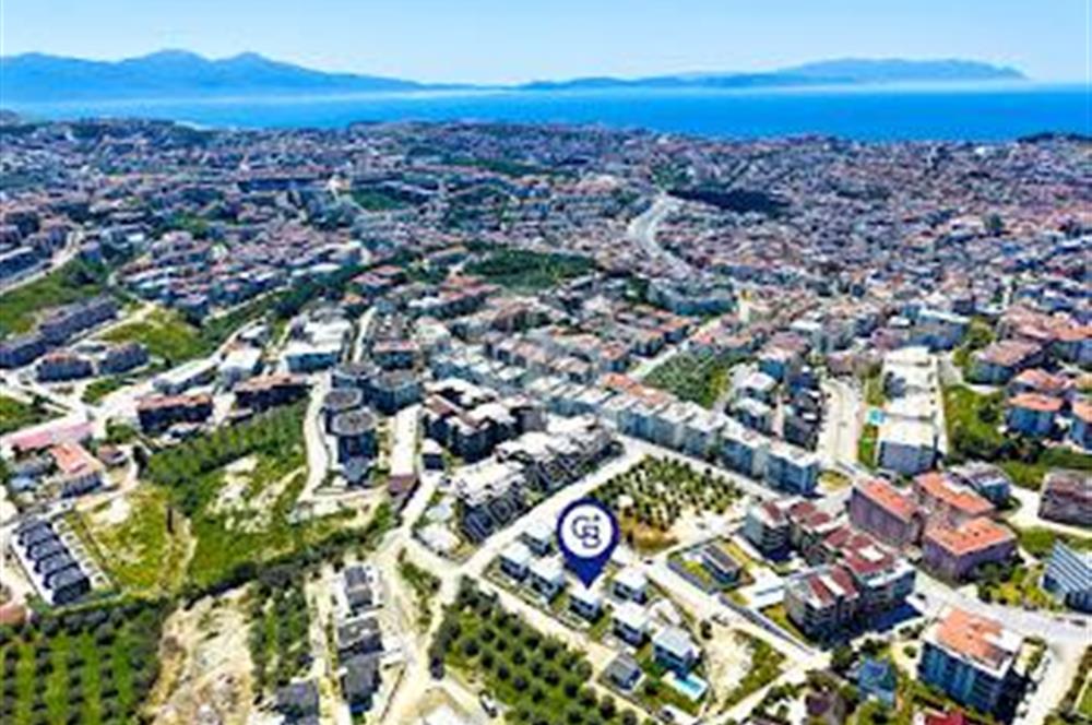 Ege Mahallesi'nde Akıllı Sistemli, Havuzlu 4+1 Villa