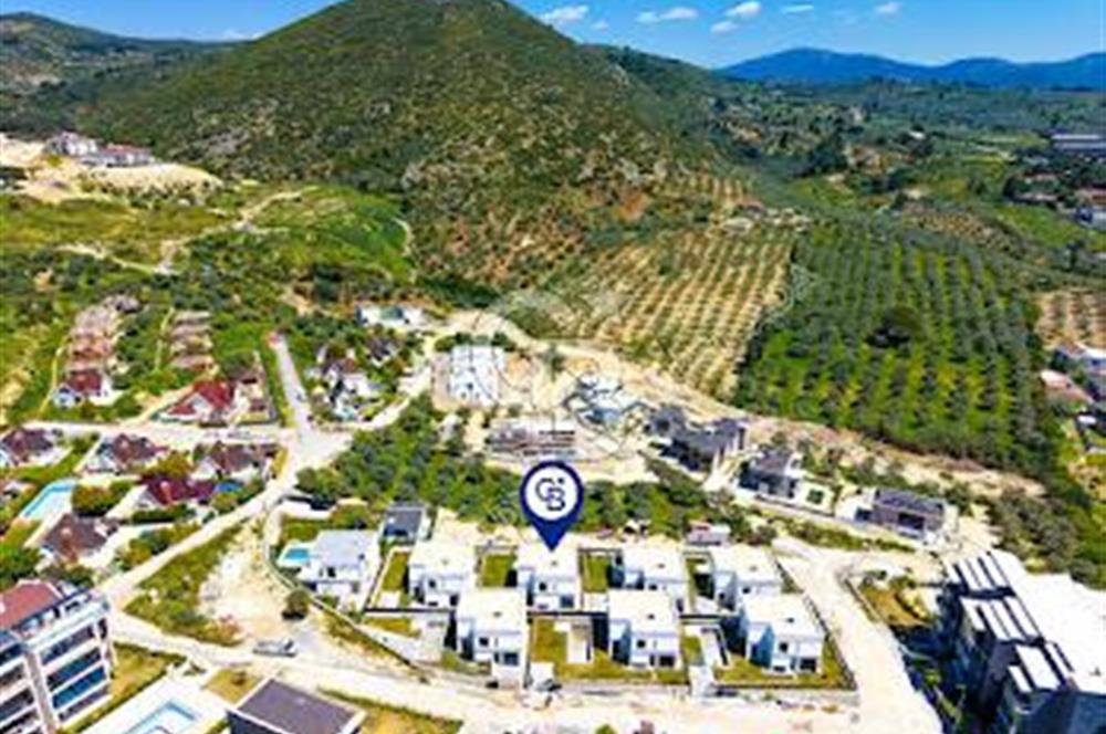Ege Mahallesi'nde Akıllı Sistemli, Havuzlu 4+1 Villa