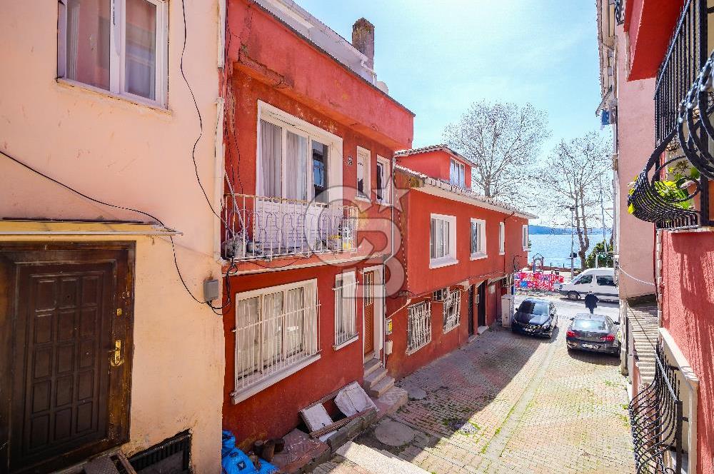 Sarıyer'de Full Deniz Manzaralı 2 Adet Satılık Yol Yalısı