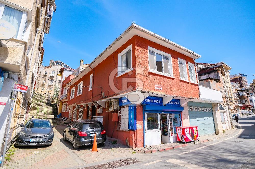 Sarıyer'de Full Deniz Manzaralı 2 Adet Satılık Yol Yalısı