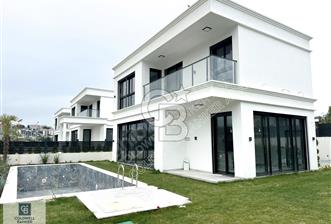 Ege Mahallesi'nde Akıllı Sistemli, Havuzlu 4+1 Villa - 1 - 350599