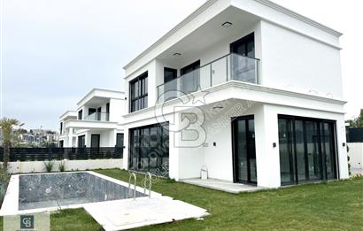 Ege Mahallesi'nde Akıllı Sistemli, Havuzlu 4+1 Villa