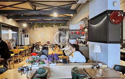 İzmir Alsancak 2. Kordon'da Önü Açık Köşe Konumlu Devren Kiralık