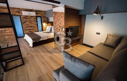 Çeşme Merkezde Eşyalı 1+1 Kiralık Dubleks Loft Daire