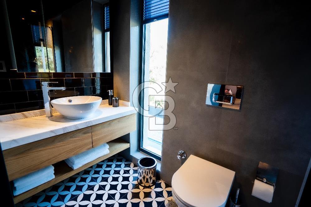 Çeşme Merkezde Eşyalı 1+1 Kiralık Dubleks Loft Daire