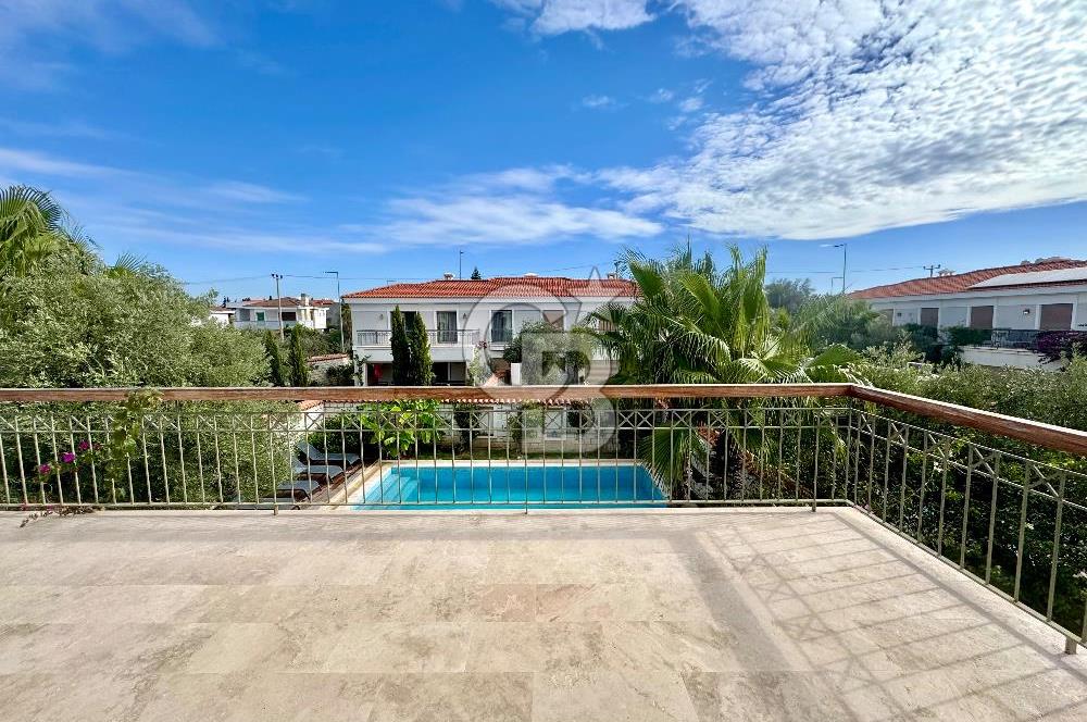 Alaçatı Göbenede 7+1 Müstakil Havuzlu Lüks Kiralık Villa