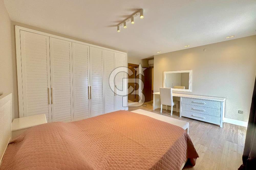 Alaçatı Göbenede 7+1 Müstakil Havuzlu Lüks Kiralık Villa