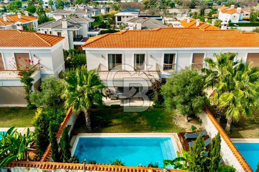 Alaçatı Göbenede 7+1 Müstakil Havuzlu Lüks Kiralık Villa