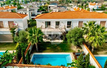 Alaçatı Göbenede 7+1 Müstakil Havuzlu Lüks Kiralık Villa