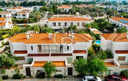 Alaçatı Göbenede 7+1 Müstakil Havuzlu Lüks Kiralık Villa