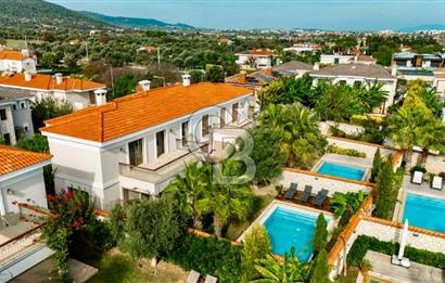 Alaçatı Göbenede 7+1 Müstakil Havuzlu Lüks Kiralık Villa