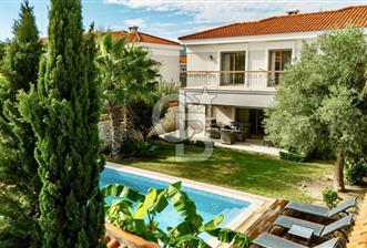 Alaçatı Göbenede 7+1 Müstakil Havuzlu Lüks Kiralık Villa - 4 - 350595