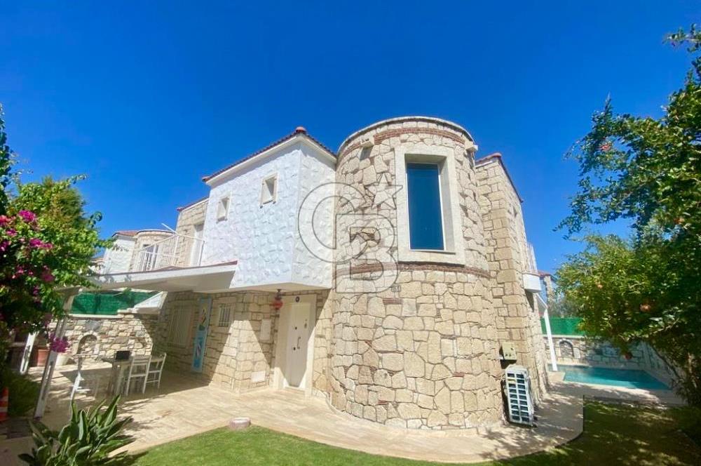  Alaçatı Hacımemişte Tek Müstakil Havuzlu 3+1 Kiralık Taş Villa