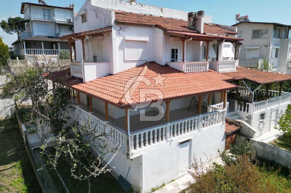 Seferihisar Akarca'da Panoramik Deniz Manzaralı 3+1 Villa