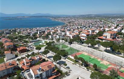 Seferihisar Akarca'da Panoramik Deniz Manzaralı 3+1 Villa