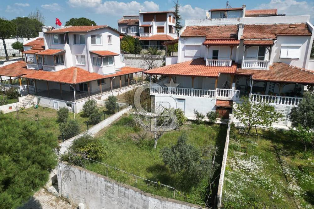 Seferihisar Akarca'da Panoramik Deniz Manzaralı 3+1 Villa