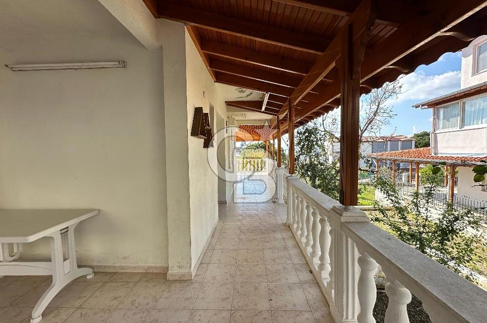 Seferihisar Akarca'da Panoramik Deniz Manzaralı 3+1 Villa