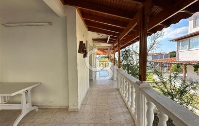 Seferihisar Akarca'da Panoramik Deniz Manzaralı 3+1 Villa