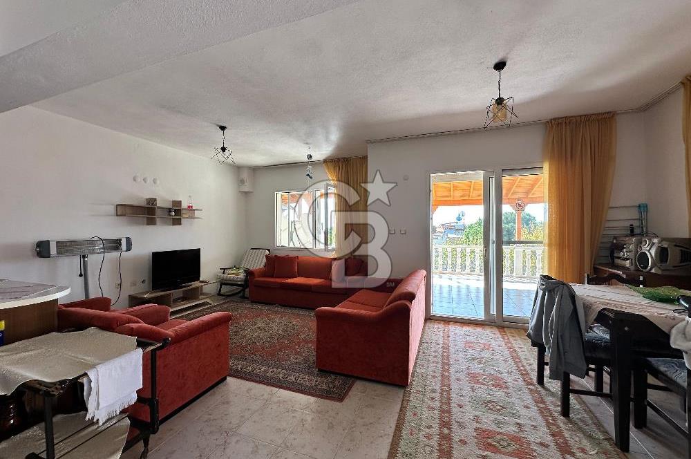 Seferihisar Akarca'da Panoramik Deniz Manzaralı 3+1 Villa