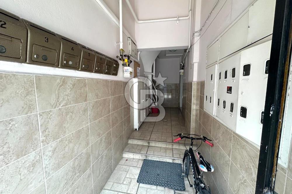 Karşıyaka Belediye Çarşı İzban Yakını Köşe 3+1 Kiralık Daire