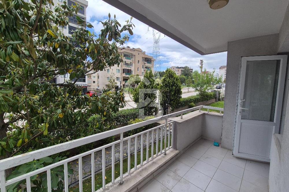 Beşevler  Bilginler Caddesi üzerinde Kiralık 3+1