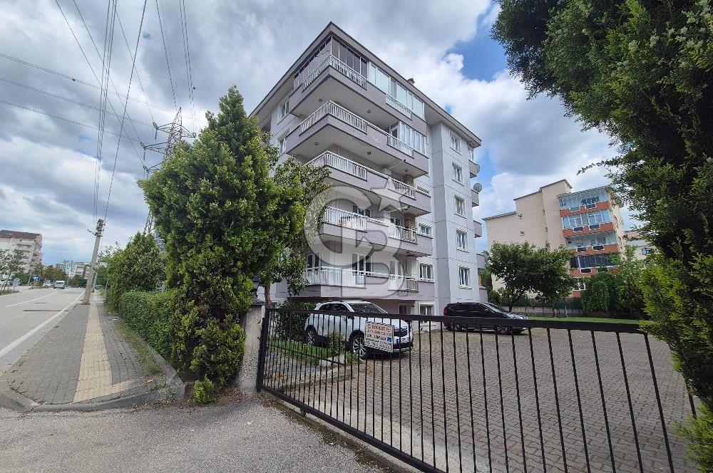 Beşevler  Bilginler Caddesi üzerinde Kiralık 3+1