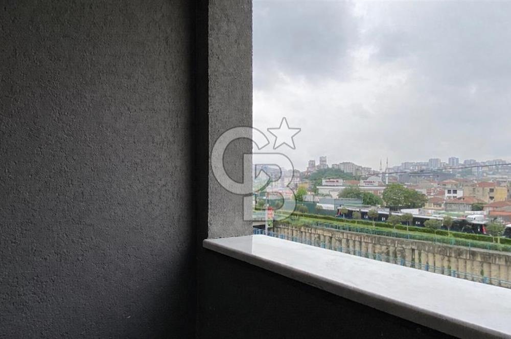 EYÜPSULTAN GÜZELTEPE METRO KARŞISINDA 2+1 90 M2 SATILIK D