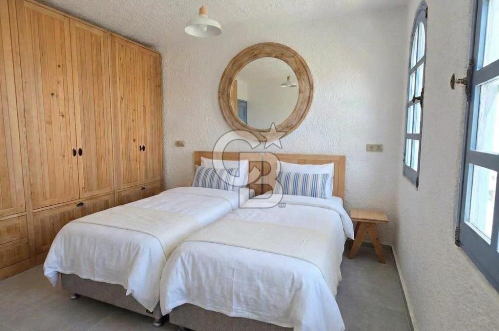BODRUM YENİKÖY'DE MARİNA MANZARALI TİCARİ KULLANIMA UYGUN 2+1