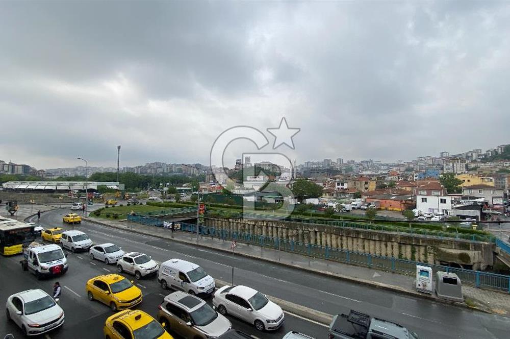 EYÜPSULTAN GÜZELTEPE METRO KARŞISINDA 2+1 90 M2 SATILIK D