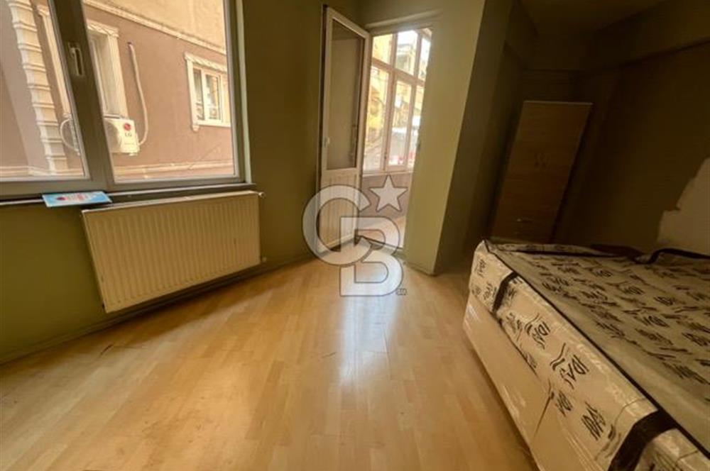 mecidiyeköy gülbaharda geniş 2+1 balkonlu satılık daire 
