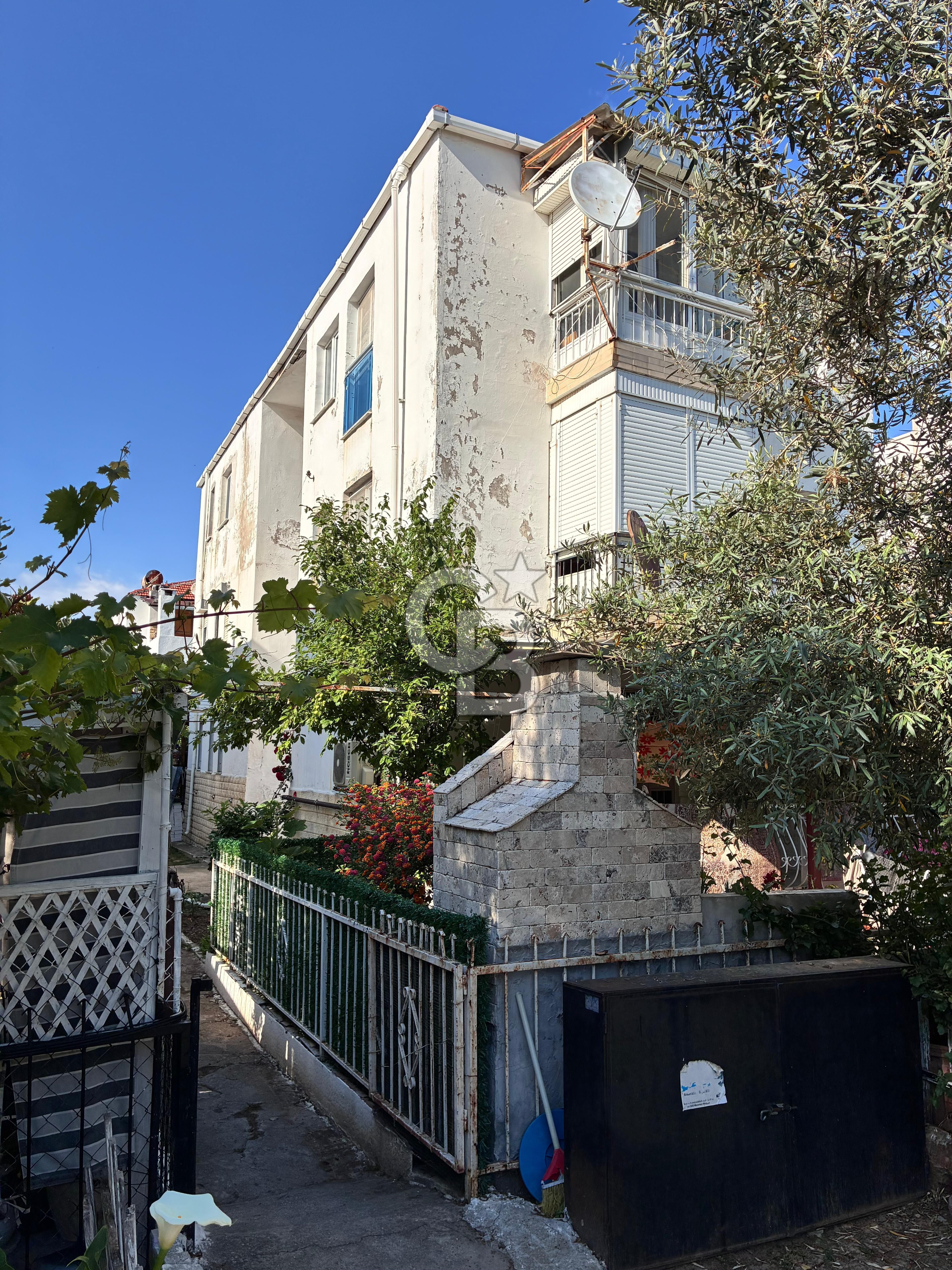 Yenifoça M.K.Atatürk Mah. Satılık 2+1 Açık Mutfak Daire