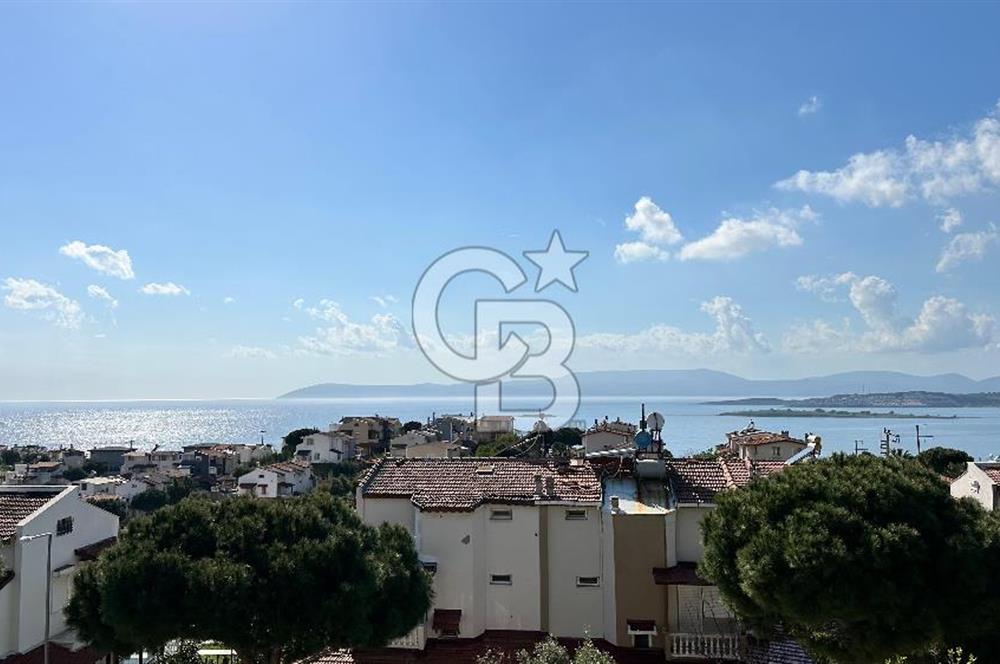 Seferihisar Akarca'da Panoramik Deniz Manzaralı 3+1 Villa