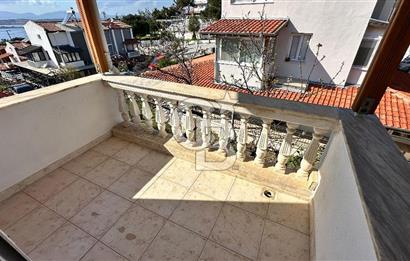 Seferihisar Akarca'da Panoramik Deniz Manzaralı 3+1 Villa