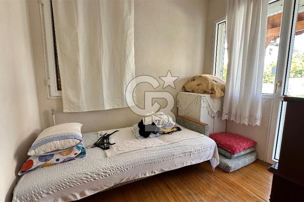 Seferihisar Akarca'da Panoramik Deniz Manzaralı 3+1 Villa
