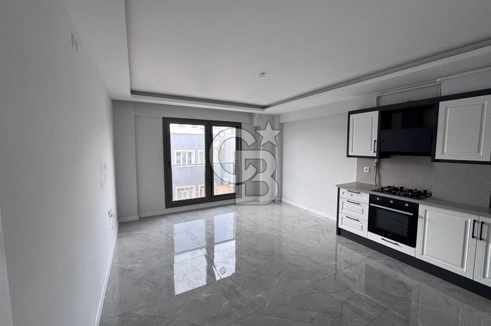 MURADİYE'DE CADDE ÜZERİ FERAH 2+1 SATILIK DAİRE