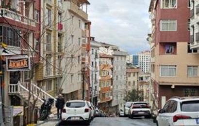 mecidiyeköy gülbaharda geniş 2+1 balkonlu satılık daire 