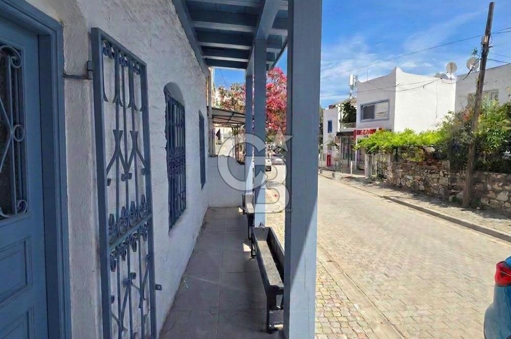 BODRUM YENİKÖY'DE MARİNA MANZARALI TİCARİ KULLANIMA UYGUN 2+1