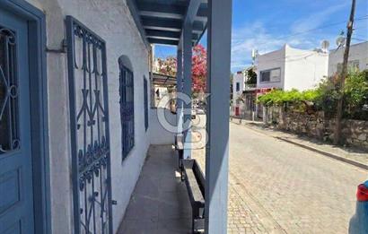 BODRUM YENİKÖY'DE MARİNA MANZARALI TİCARİ KULLANIMA UYGUN 2+1
