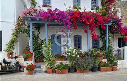 BODRUM YENİKÖY'DE MARİNA MANZARALI TİCARİ KULLANIMA UYGUN 2+1