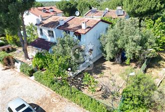               Ayvalık Sahilkent Mahallesi’nde Site İçerisinde Bahçeli Villa - 1 - 350693