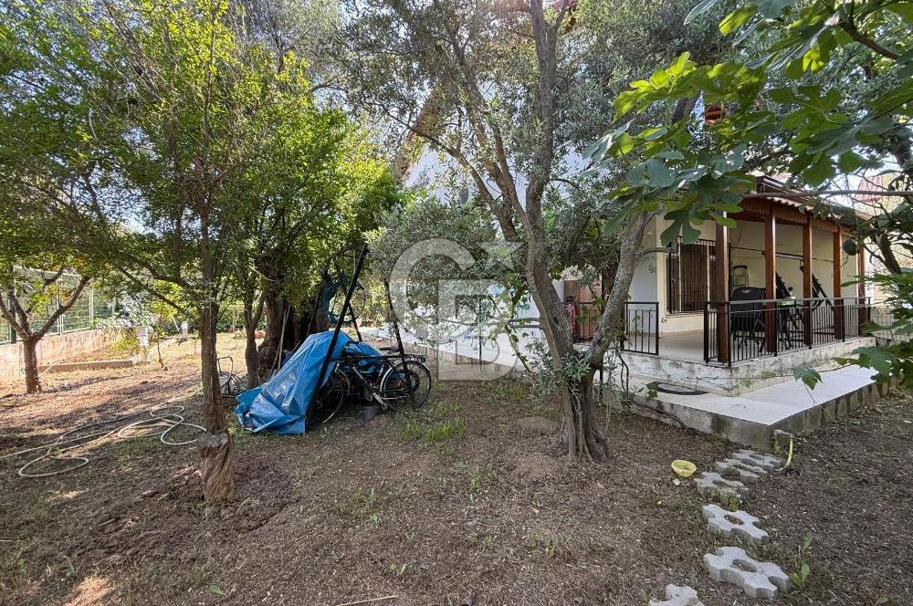               Ayvalık Sahilkent Mahallesi’nde Site İçerisinde Bahçeli Villa