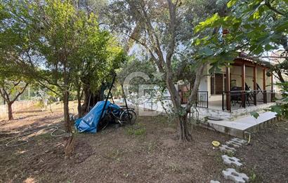               Ayvalık Sahilkent Mahallesi’nde Site İçerisinde Bahçeli Villa
