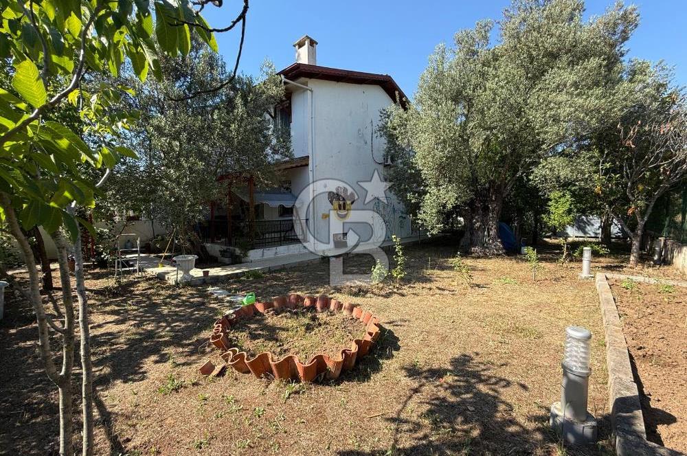               Ayvalık Sahilkent Mahallesi’nde Site İçerisinde Bahçeli Villa