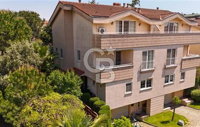 YAKACIK COUNTRYDE ŞEREFİYELİ VE GENİŞ BAHÇELİ SATILIK 6+1 VİLLA