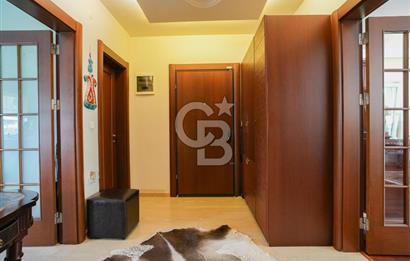 YAKACIK COUNTRYDE ŞEREFİYELİ VE GENİŞ BAHÇELİ SATILIK 6+1 VİLLA