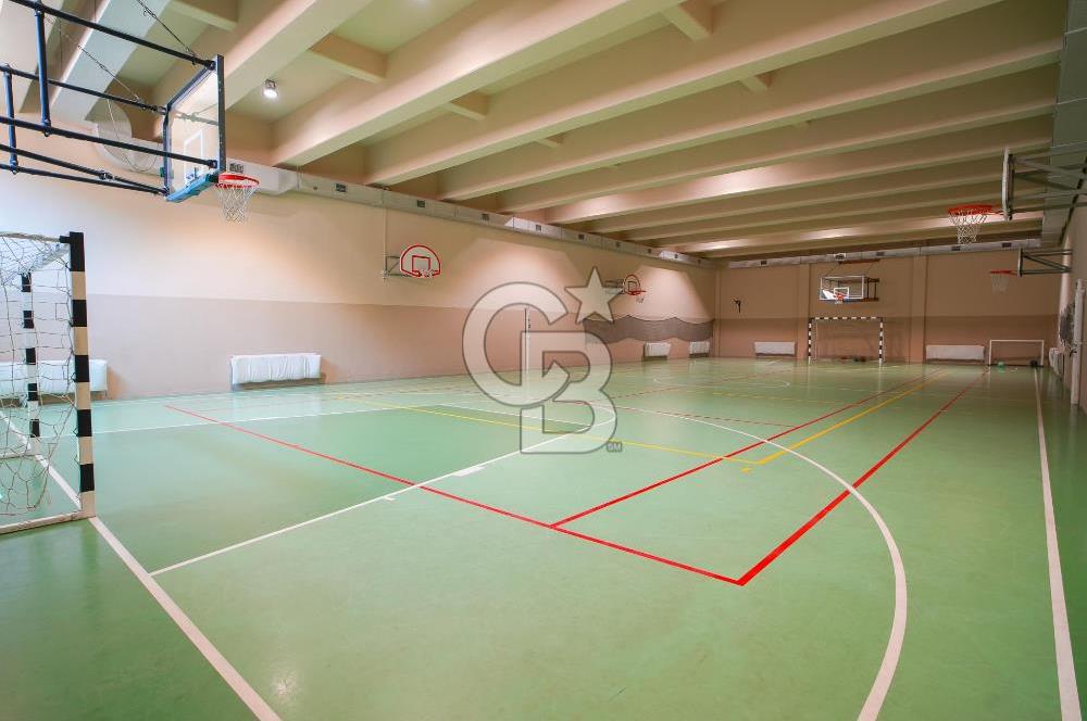 YAKACIK COUNTRYDE ŞEREFİYELİ VE GENİŞ BAHÇELİ SATILIK 6+1 VİLLA