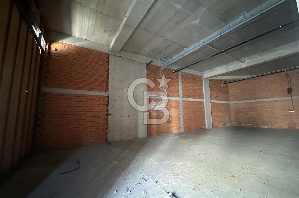 Bahçeşehir Park Avm Sitesi 220 m2 Satılık Dükkan