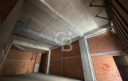 Bahçeşehir Park Avm Sitesi 220 m2 Satılık Dükkan