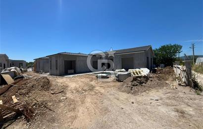 Urla Kuşçular 500 M2 Arsa İçinde Tek Katlı Satılık Lüks Villa